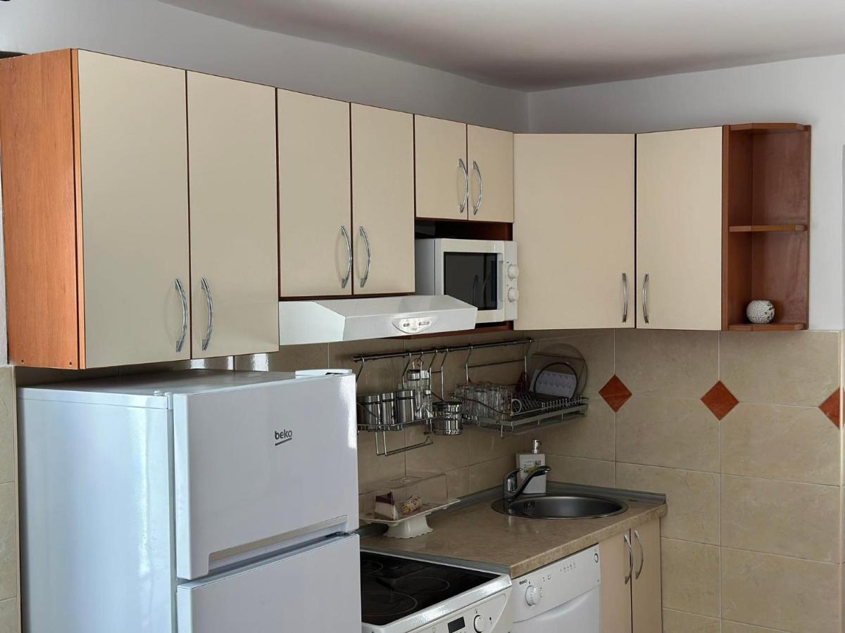Apartmani Emily & Jully Nikšić Bagian luar foto
