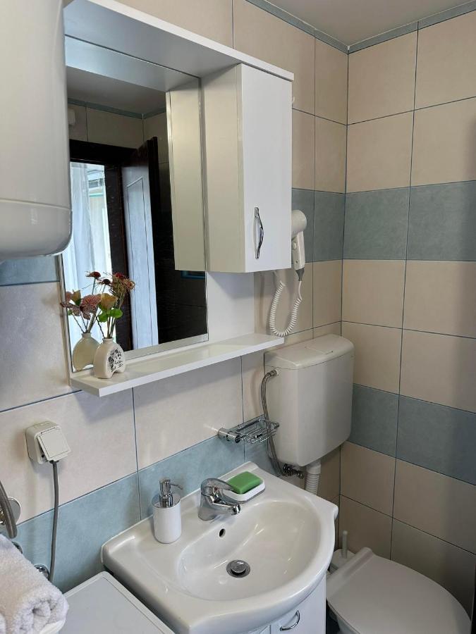 Apartmani Emily & Jully Nikšić Bagian luar foto