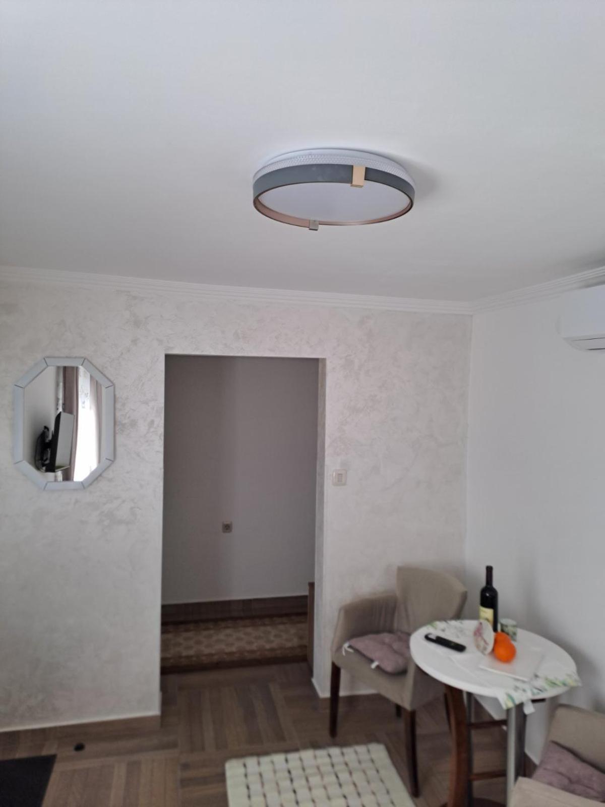 Apartmani Emily & Jully Nikšić Bagian luar foto