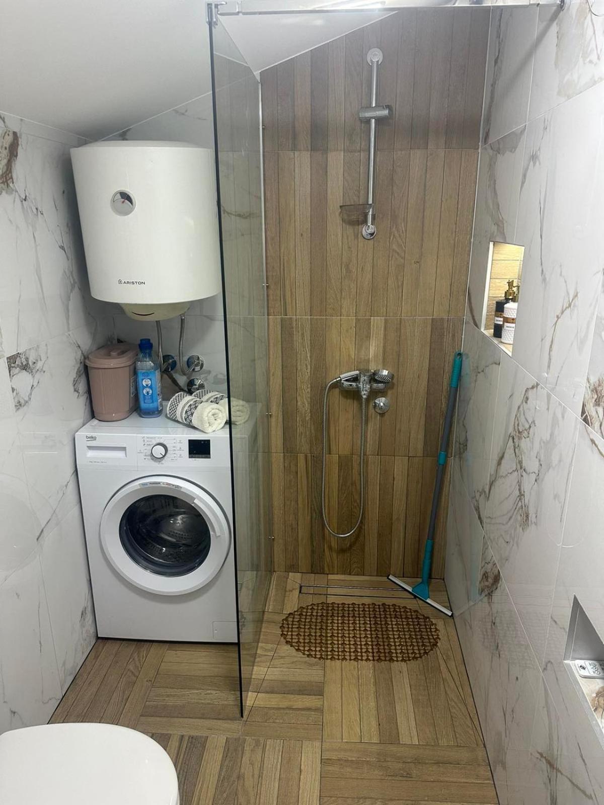 Apartmani Emily & Jully Nikšić Bagian luar foto
