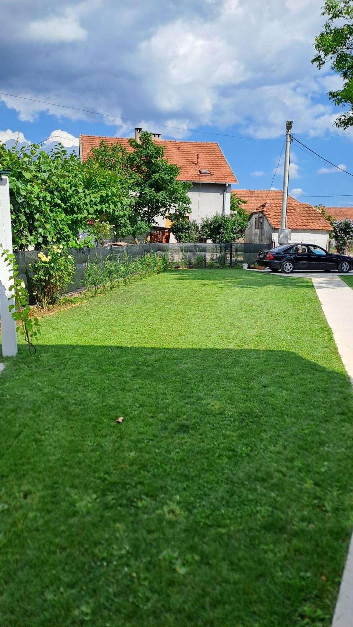 Apartmani Emily & Jully Nikšić Ruang foto